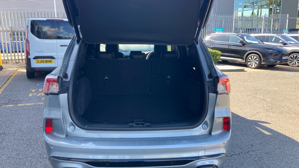 Ford Kuga 1.5 EcoBoost 150 ST-Line Edition 5dr Petrol Estate - Image 4