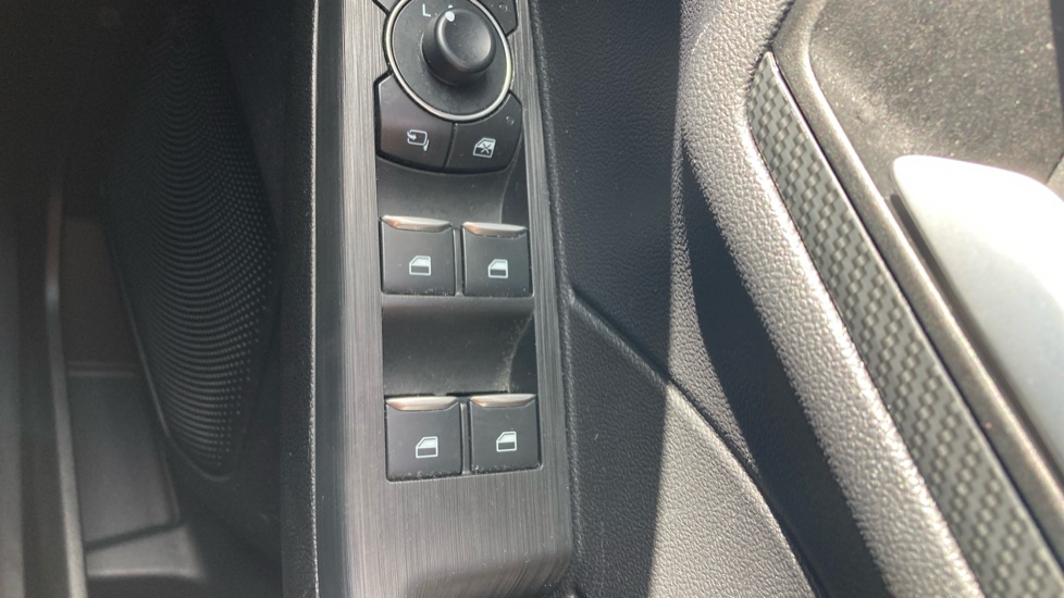 Ford Kuga 1.5 EcoBoost 150 ST-Line Edition 5dr Petrol Estate - Image 34