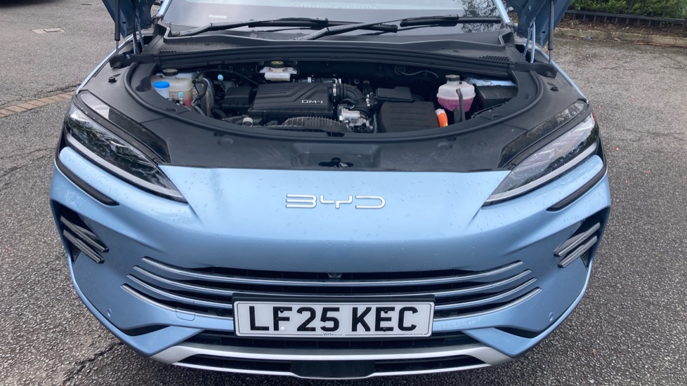 BYD Seal U 1.5 DM-i Boost 5dr Auto Estate - Image 8