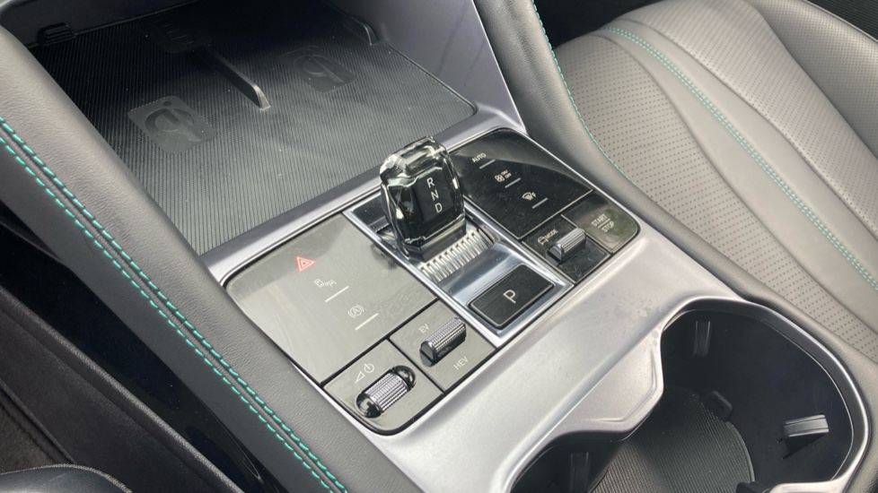 BYD Seal U 1.5 DM-i Boost 5dr Auto Estate - Image 13