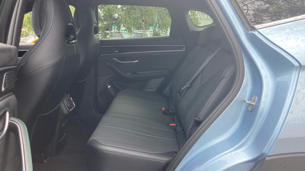 BYD Seal U 1.5 DM-i Boost 5dr Auto Estate - Image 16