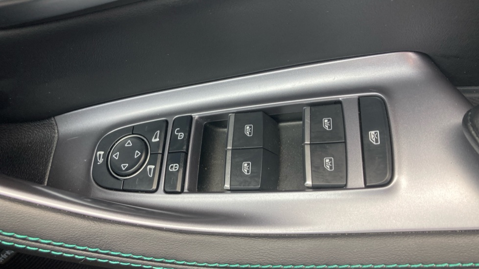 BYD Seal U 1.5 DM-i Boost 5dr Auto Estate - Image 21