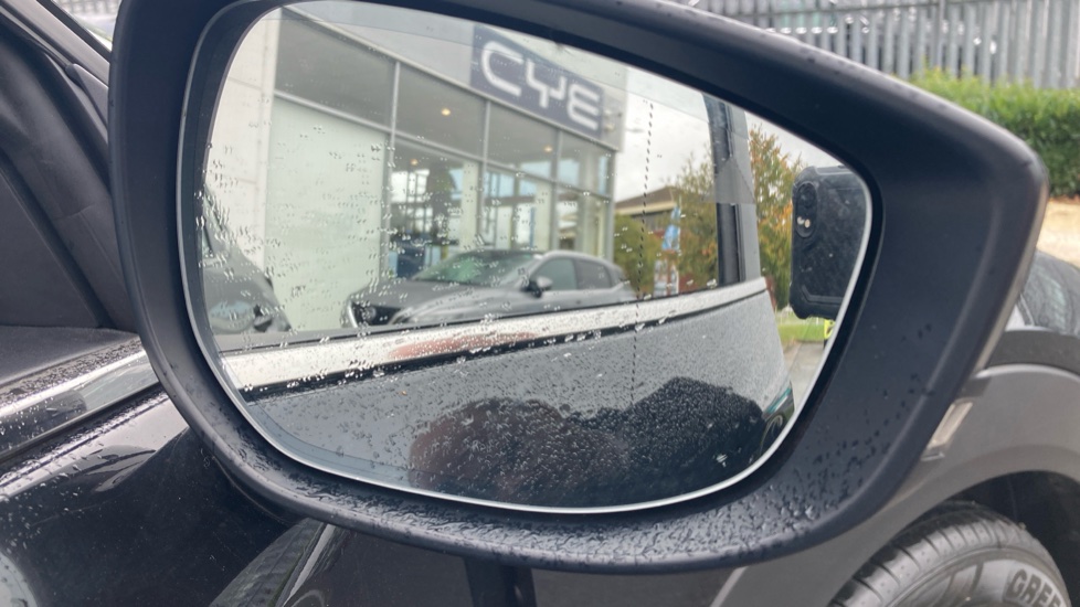 Mazda CX-30 2.5 e-Skyactiv G MHEV [140] Centre-Line 5dr Petrol Hatchback - Image 37