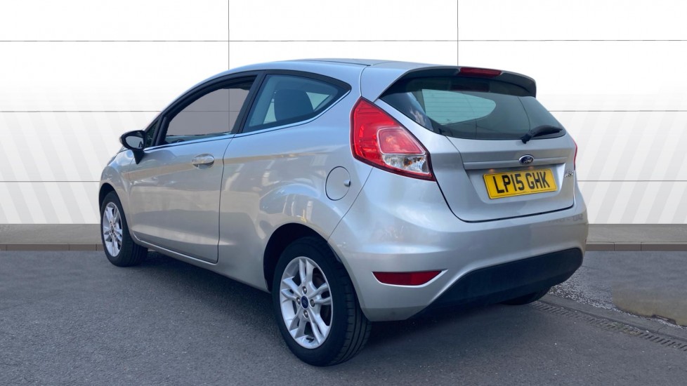 Ford Fiesta 1.25 82 Zetec 3dr Petrol Hatchback - Image 2