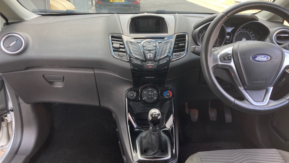 Ford Fiesta 1.25 82 Zetec 3dr Petrol Hatchback - Image 10
