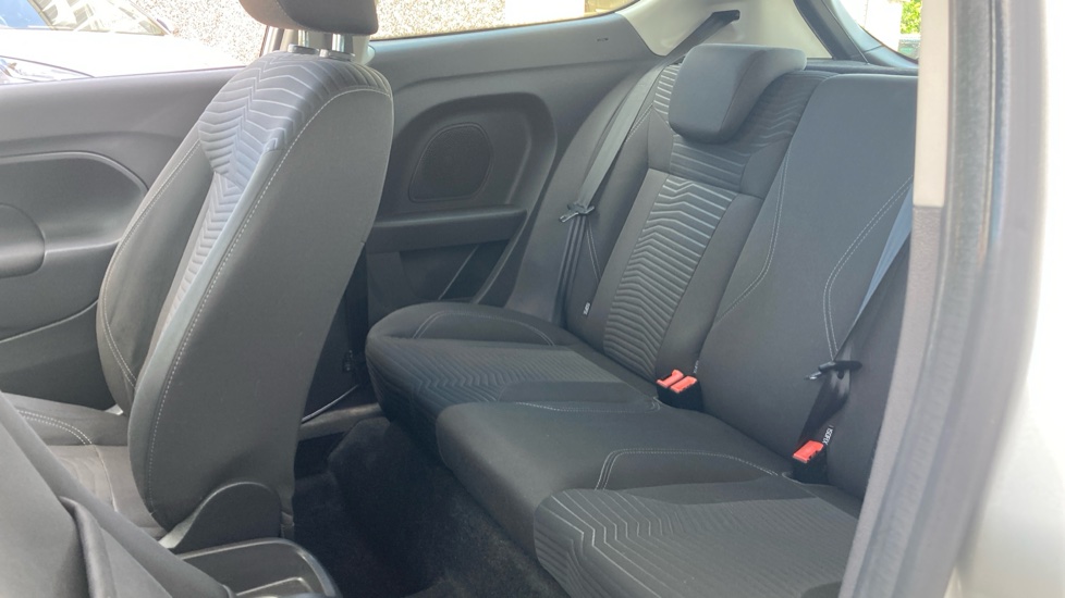 Ford Fiesta 1.25 82 Zetec 3dr Petrol Hatchback - Image 16
