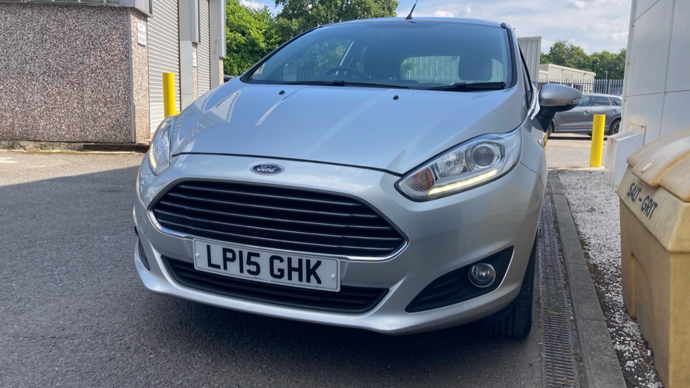 Ford Fiesta 1.25 82 Zetec 3dr Petrol Hatchback - Image 35