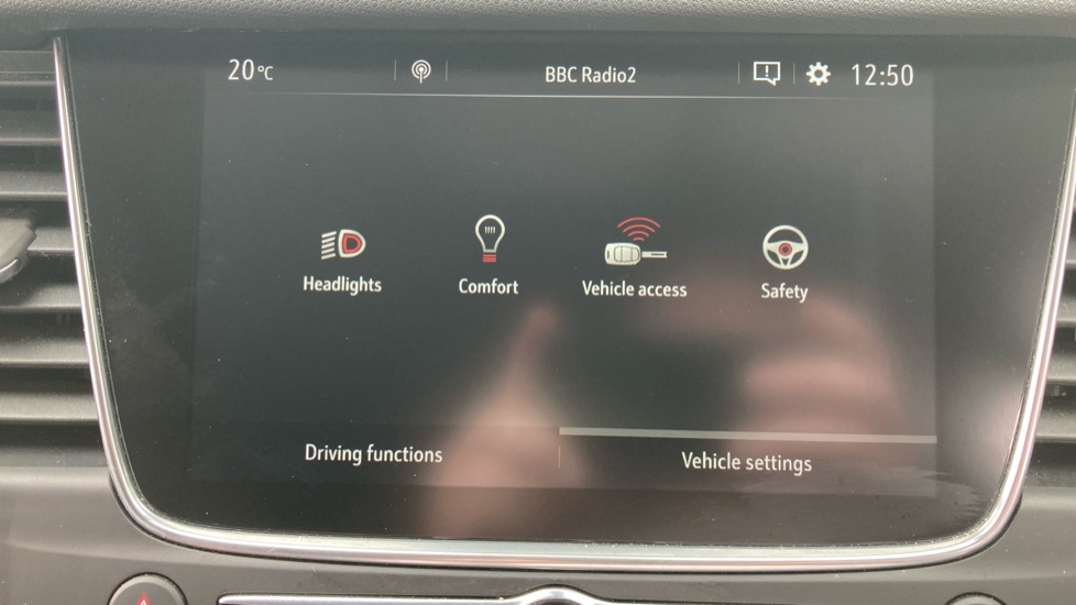 Vauxhall Crossland 1.2 SRi Nav 5dr Petrol Hatchback - Image 30