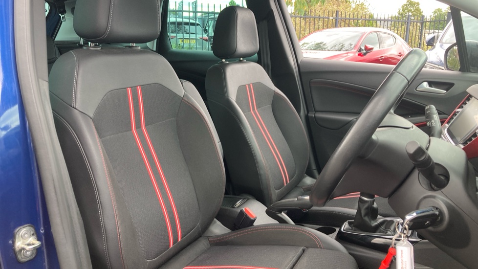 Vauxhall Crossland 1.2 SRi Nav 5dr Petrol Hatchback - Image 37