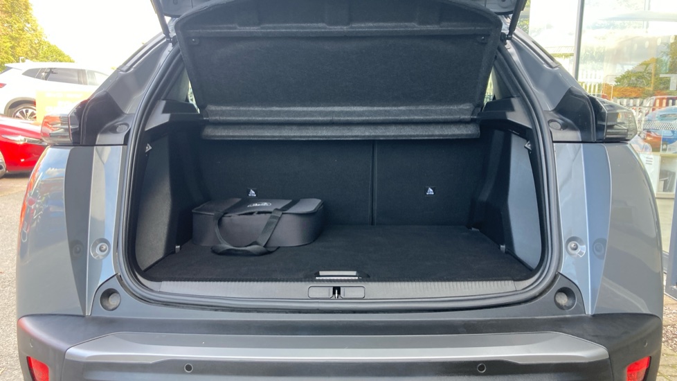 Peugeot 2008 115kW GT 54kWh 5dr Auto Electric Estate - Image 4