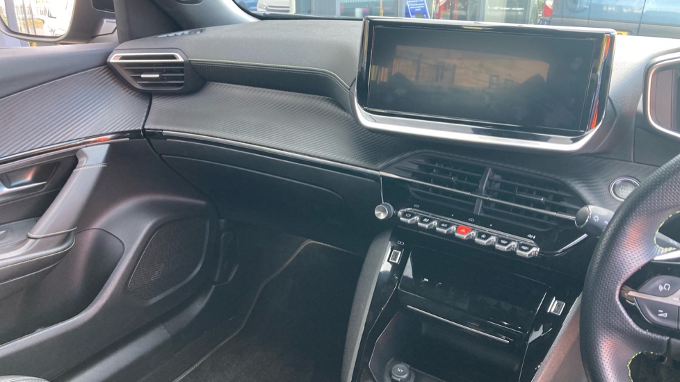 Peugeot 2008 115kW GT 54kWh 5dr Auto Electric Estate - Image 14