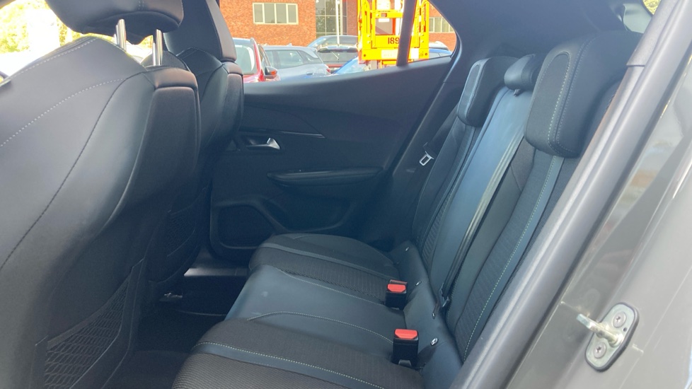 Peugeot 2008 115kW GT 54kWh 5dr Auto Electric Estate - Image 16