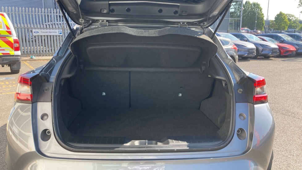 Nissan Juke 1.0 DiG-T 114 N-Connecta 5dr Petrol Hatchback - Image 4