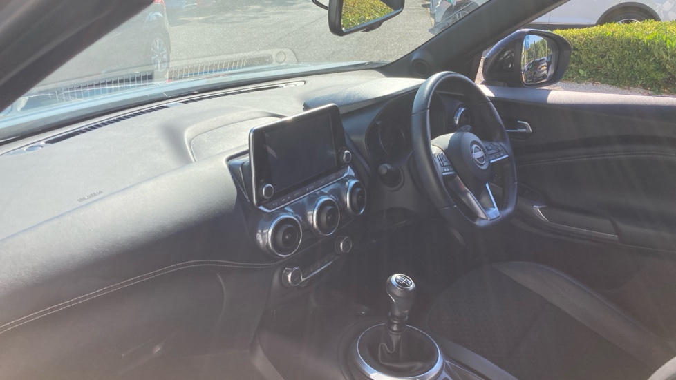 Nissan Juke 1.0 DiG-T 114 N-Connecta 5dr Petrol Hatchback - Image 9