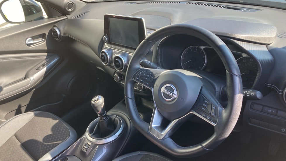 Nissan Juke 1.0 DiG-T 114 N-Connecta 5dr Petrol Hatchback - Image 11