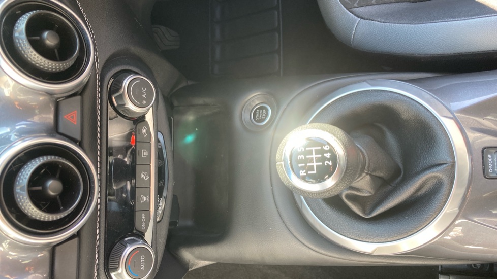 Nissan Juke 1.0 DiG-T 114 N-Connecta 5dr Petrol Hatchback - Image 13