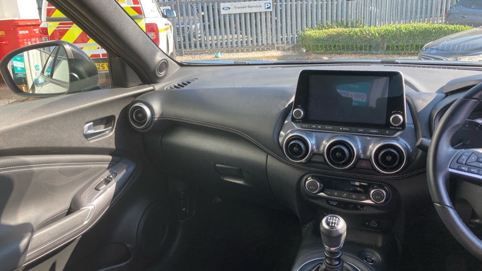 Nissan Juke 1.0 DiG-T 114 N-Connecta 5dr Petrol Hatchback - Image 14