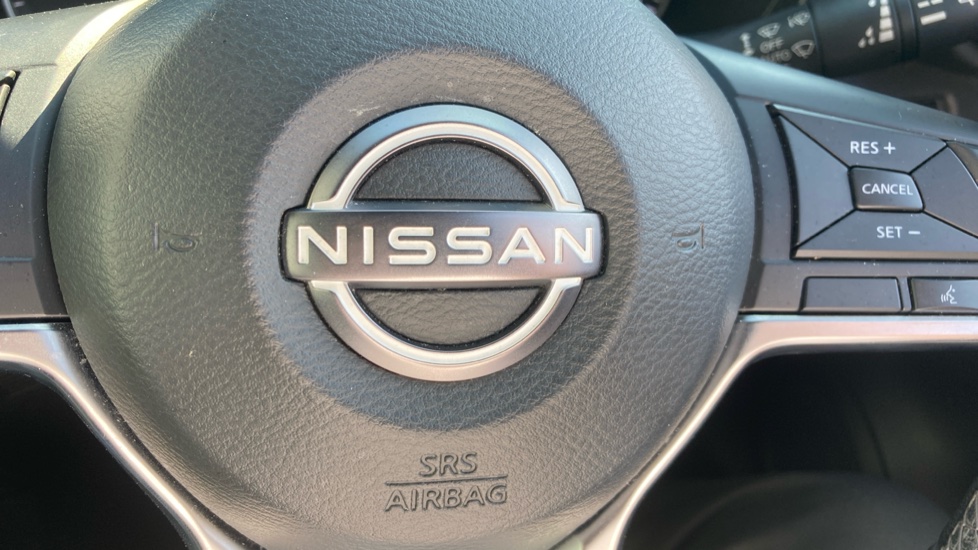 Nissan Juke 1.0 DiG-T 114 N-Connecta 5dr Petrol Hatchback - Image 30