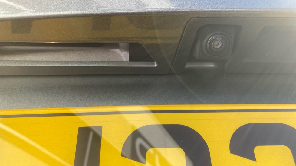 Nissan Juke 1.0 DiG-T 114 N-Connecta 5dr Petrol Hatchback - Image 37