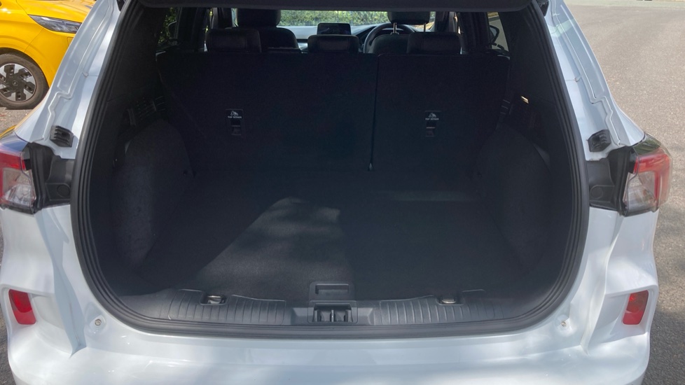 Ford Kuga 2.5 FHEV ST-Line X Edition 5dr CVT Hybrid Estate - Image 4