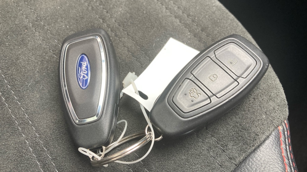 Ford Kuga 2.5 FHEV ST-Line X Edition 5dr CVT Hybrid Estate - Image 20