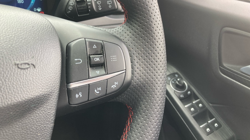 Ford Kuga 2.5 FHEV ST-Line X Edition 5dr CVT Hybrid Estate - Image 23