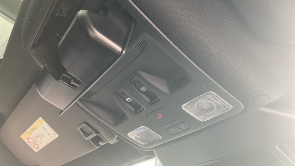 Ford Kuga 2.5 FHEV ST-Line X Edition 5dr CVT Hybrid Estate - Image 40