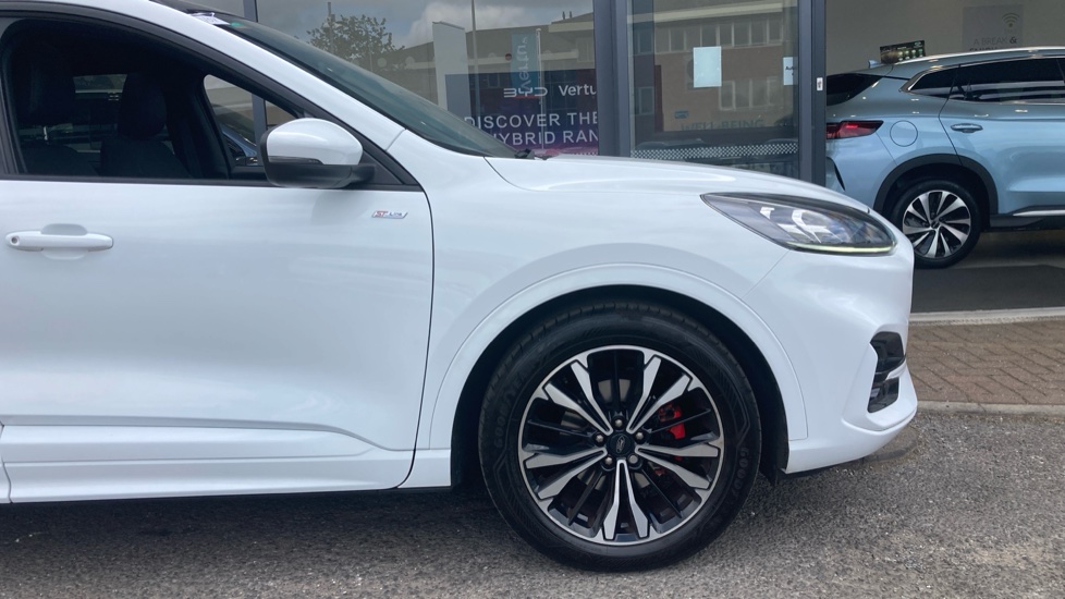 Ford Kuga 2.5 FHEV ST-Line X Edition 5dr CVT Hybrid Estate - Image 44