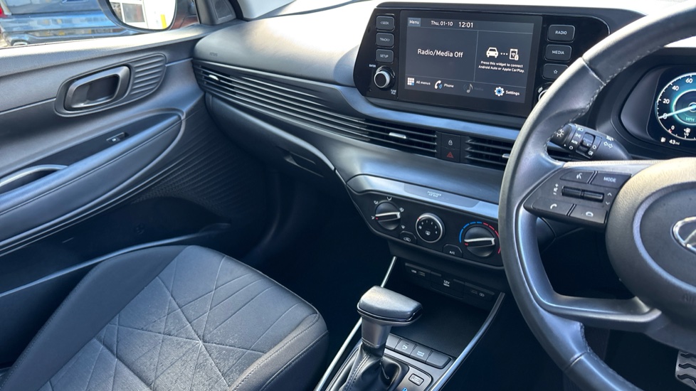 Hyundai BAYON 1.0 TGDi 48V MHEV SE Connect 5dr DCT Petrol Hatchback - Image 14