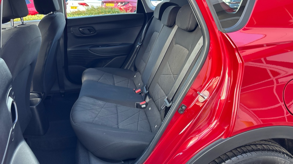 Hyundai BAYON 1.0 TGDi 48V MHEV SE Connect 5dr DCT Petrol Hatchback - Image 16