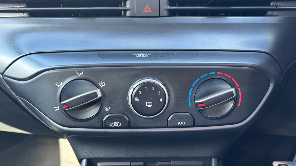 Hyundai BAYON 1.0 TGDi 48V MHEV SE Connect 5dr DCT Petrol Hatchback - Image 22