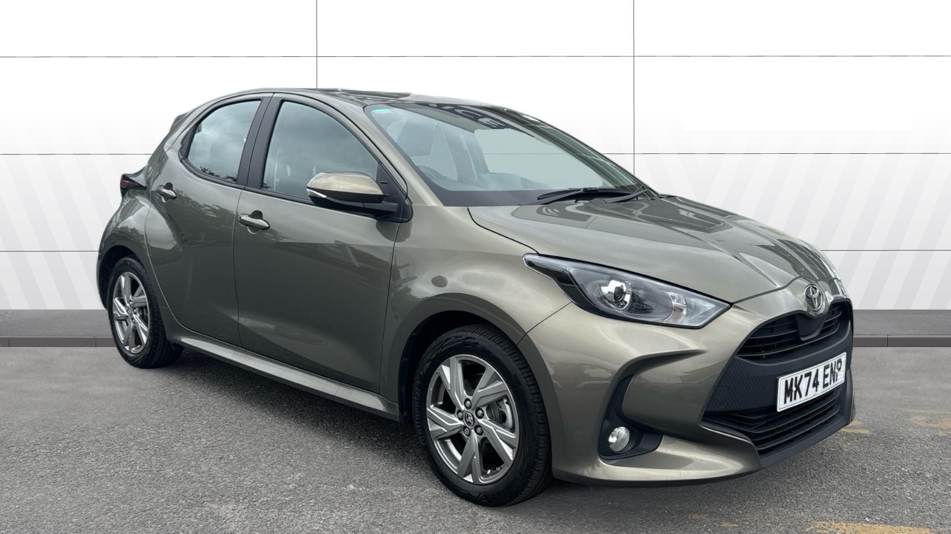 Toyota Yaris dealer public-web source image