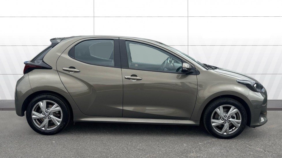 Toyota Yaris 1.5 Hybrid Icon 5dr CVT Hybrid Hatchback - Image 5