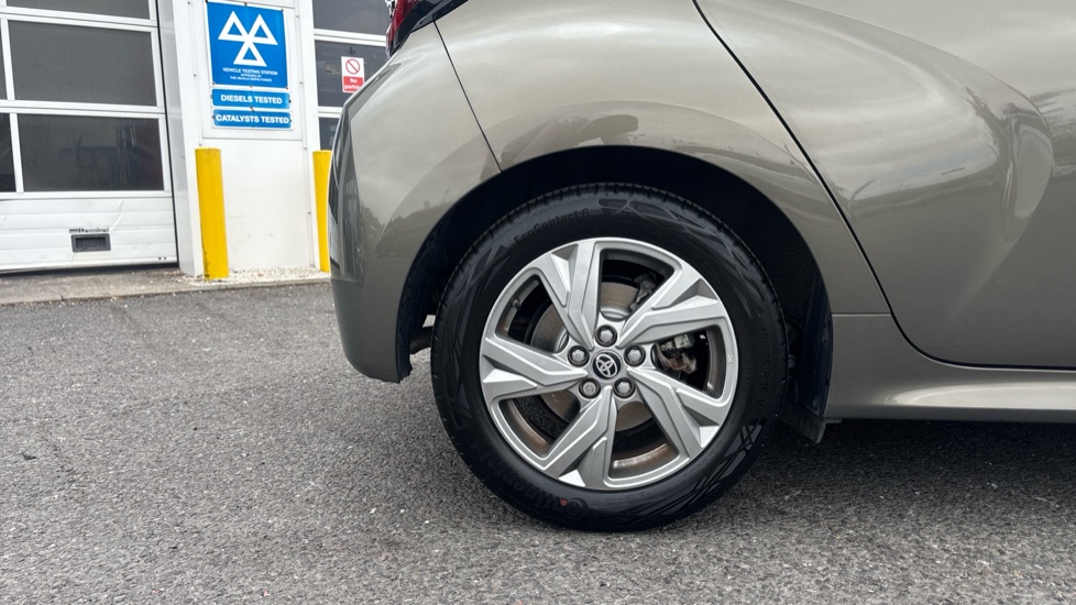 Toyota Yaris 1.5 Hybrid Icon 5dr CVT Hybrid Hatchback - Image 7
