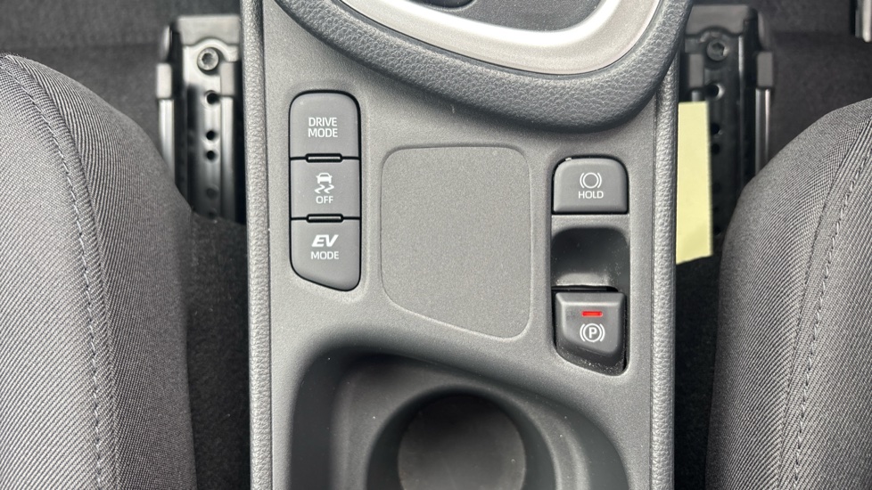 Toyota Yaris 1.5 Hybrid Icon 5dr CVT Hybrid Hatchback - Image 26