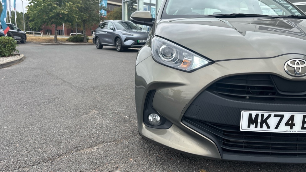Toyota Yaris 1.5 Hybrid Icon 5dr CVT Hybrid Hatchback - Image 33