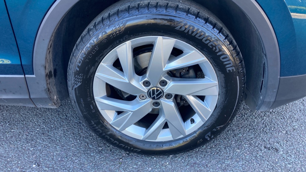 Volkswagen Tiguan 1.5 TSI 150 Life 5dr DSG Petrol Estate - Image 23