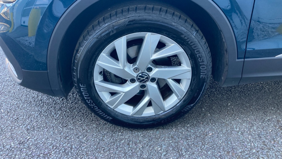 Volkswagen Tiguan 1.5 TSI 150 Life 5dr DSG Petrol Estate - Image 24