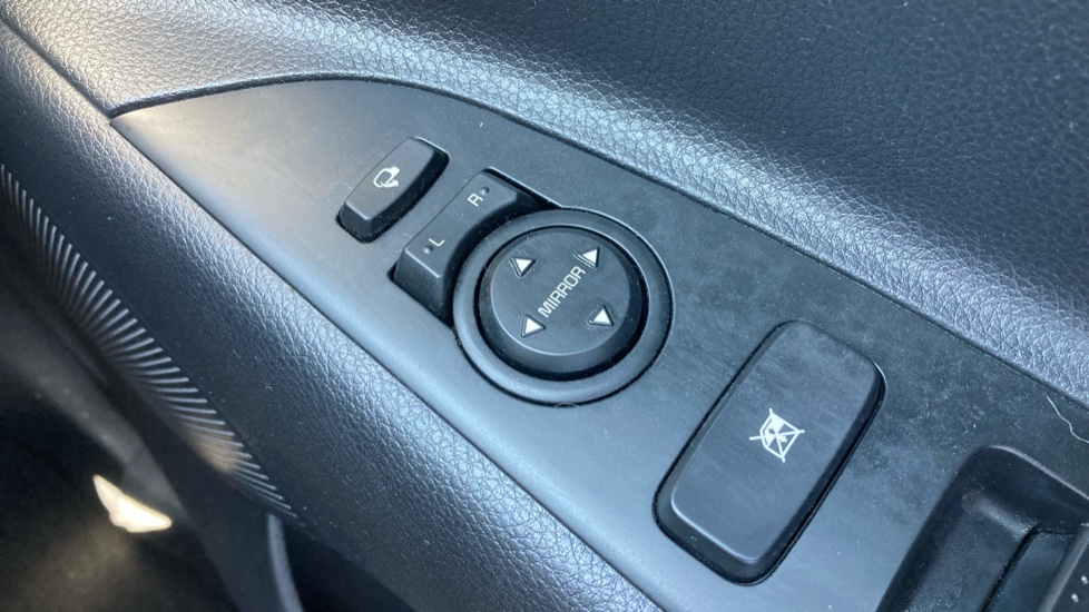 Kia Stonic 1.0T GDi 99 2 5dr Petrol Estate - Image 22