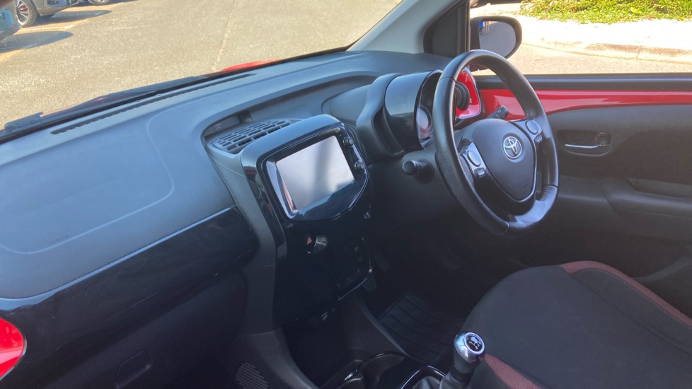 Toyota Aygo 1.0 VVT-i X-Cite 4 5dr Petrol Hatchback - Image 9