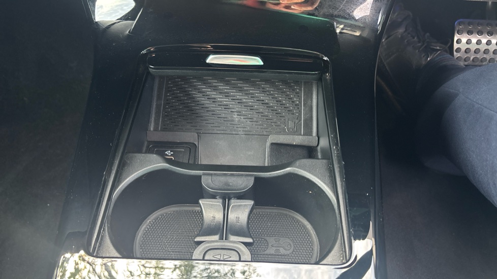 Mercedes-Benz CLA 180 AMG Line Premium 4dr Tip Auto Petrol Saloon - Image 35