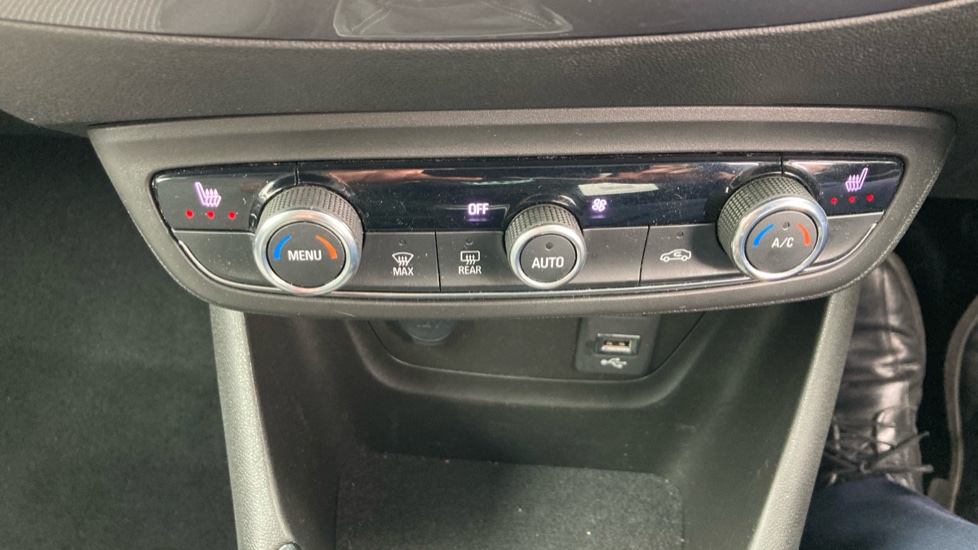 Vauxhall Crossland 1.2 Turbo Elite Edition 5dr Petrol Hatchback - Image 28