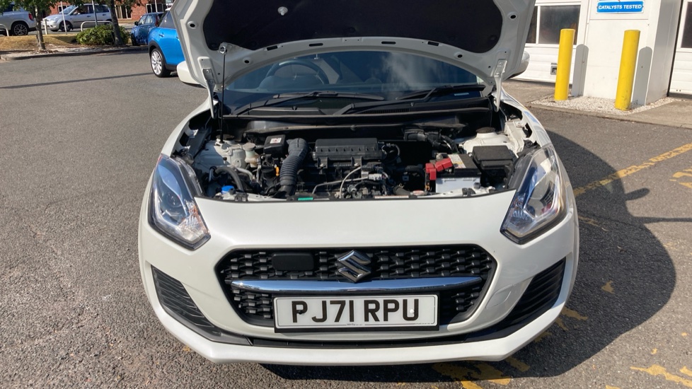 Suzuki Swift 1.2 Dualjet 83 12V Hybrid SZ-L 5dr Petrol Hatchback - Image 8