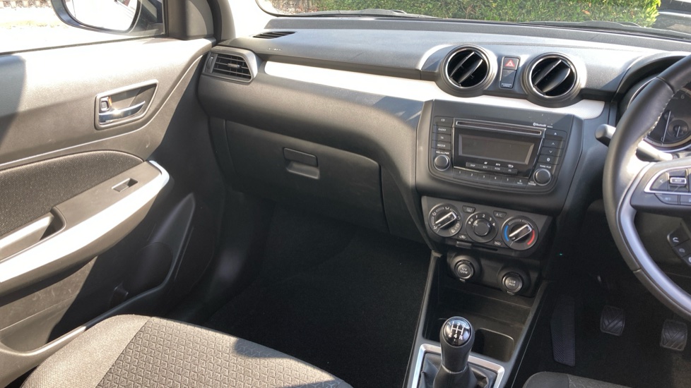 Suzuki Swift 1.2 Dualjet 83 12V Hybrid SZ-L 5dr Petrol Hatchback - Image 14