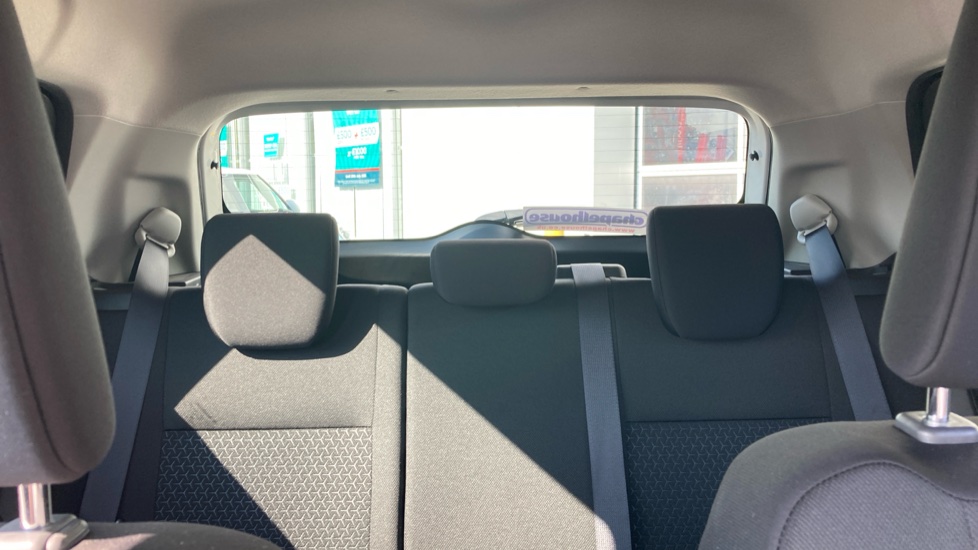 Suzuki Swift 1.2 Dualjet 83 12V Hybrid SZ-L 5dr Petrol Hatchback - Image 15