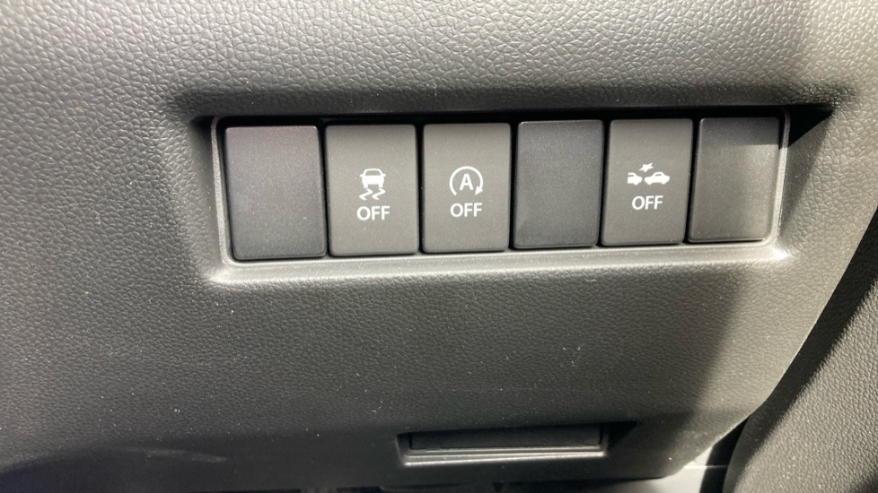 Suzuki Swift 1.2 Dualjet 83 12V Hybrid SZ-L 5dr Petrol Hatchback - Image 28