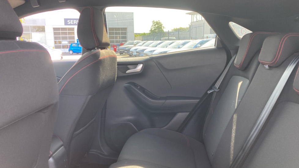 Ford Puma 1.0 EcoBoost Hybrid mHEV ST-Line 5dr Petrol Hatchback - Image 16