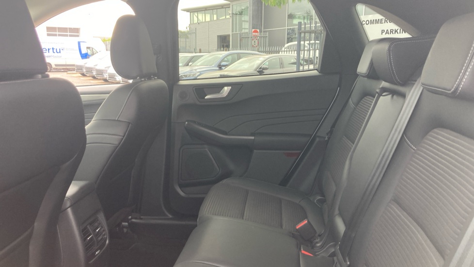 Ford Kuga 1.5 EcoBoost 150 Titanium Edition 5dr Petrol Estate - Image 16