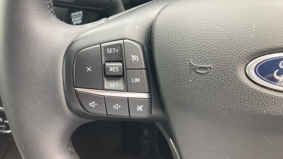 Ford Kuga 1.5 EcoBoost 150 Titanium Edition 5dr Petrol Estate - Image 29