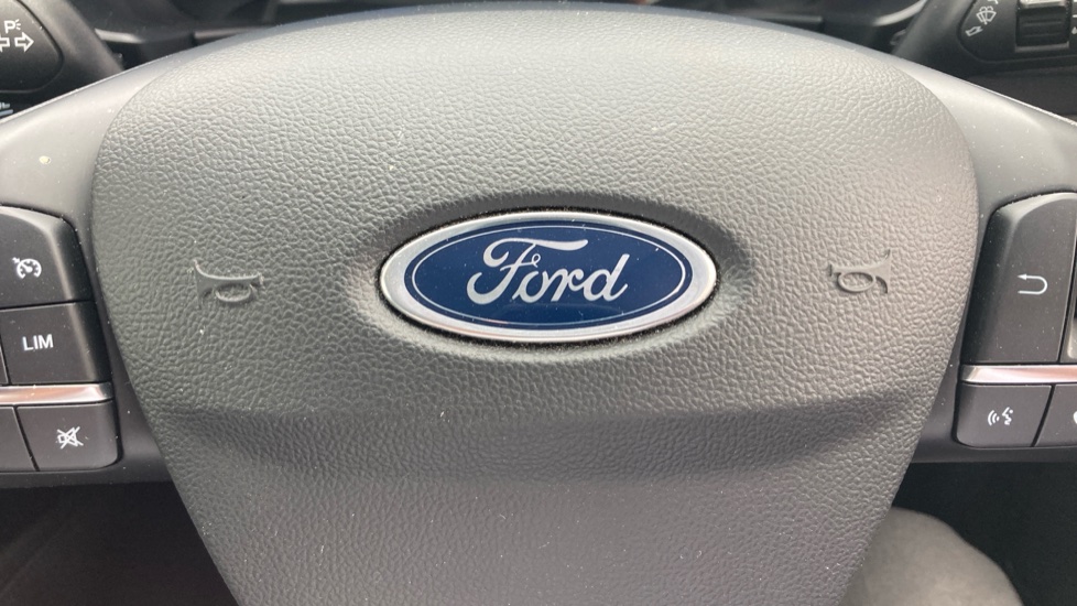 Ford Kuga 1.5 EcoBoost 150 Titanium Edition 5dr Petrol Estate - Image 30
